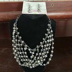 Premier Designs necklace and earrings set EUC